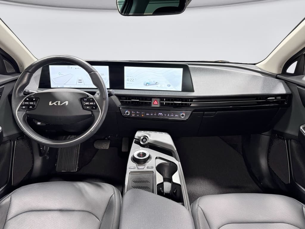 2023 Kia EV6 view 17
