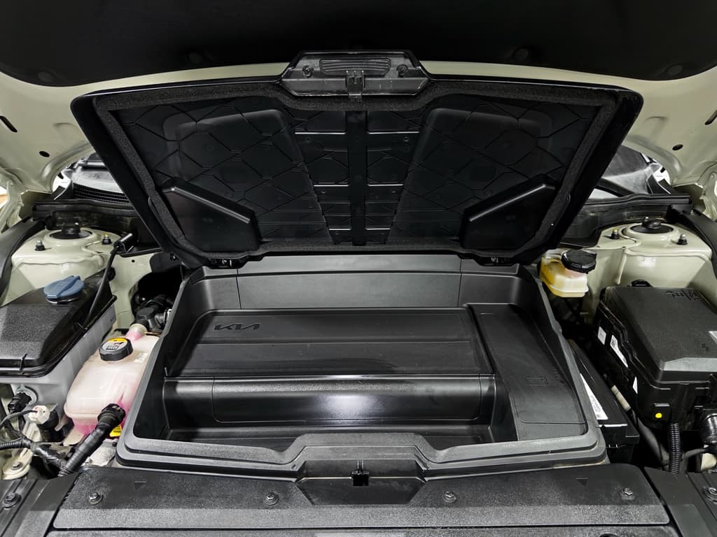 2023 Kia EV6 view 28