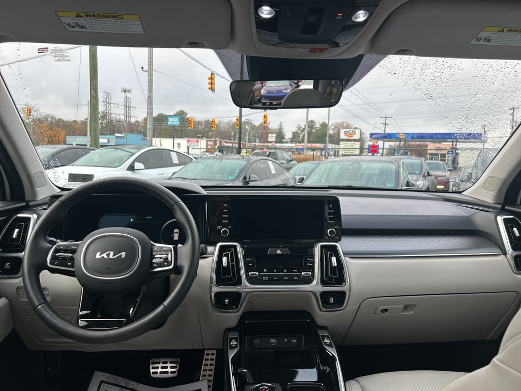 2023 Kia Sorento Plug-in Hybrid view 13