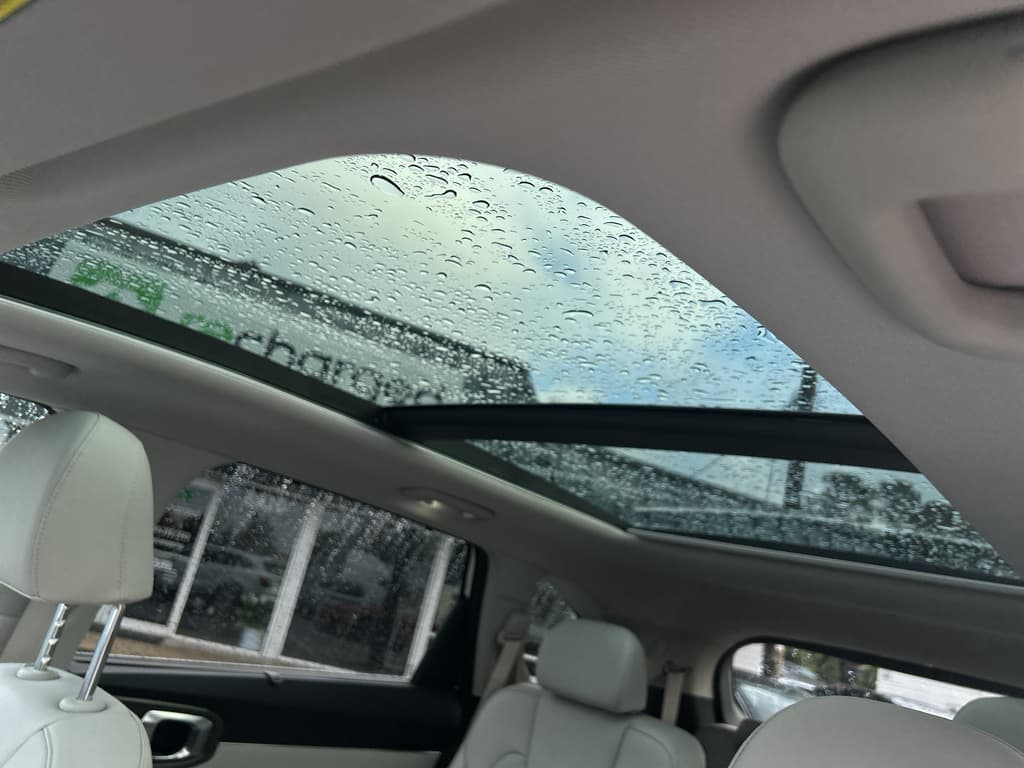 2023 Kia Sorento Plug-in Hybrid view 17