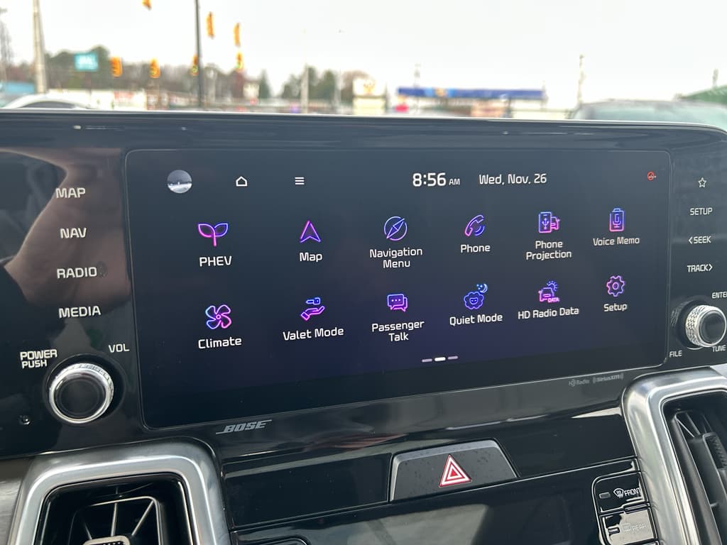 2023 Kia Sorento Plug-in Hybrid view 11