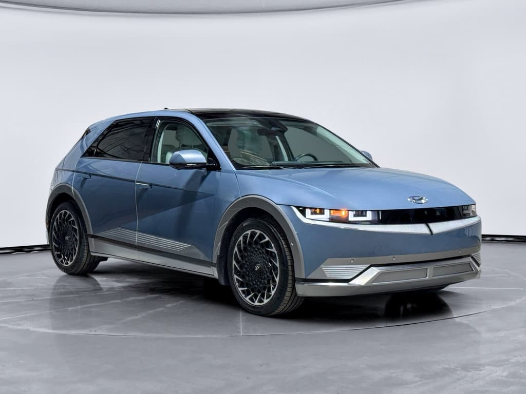 2023 Hyundai IONIQ 5 view 3