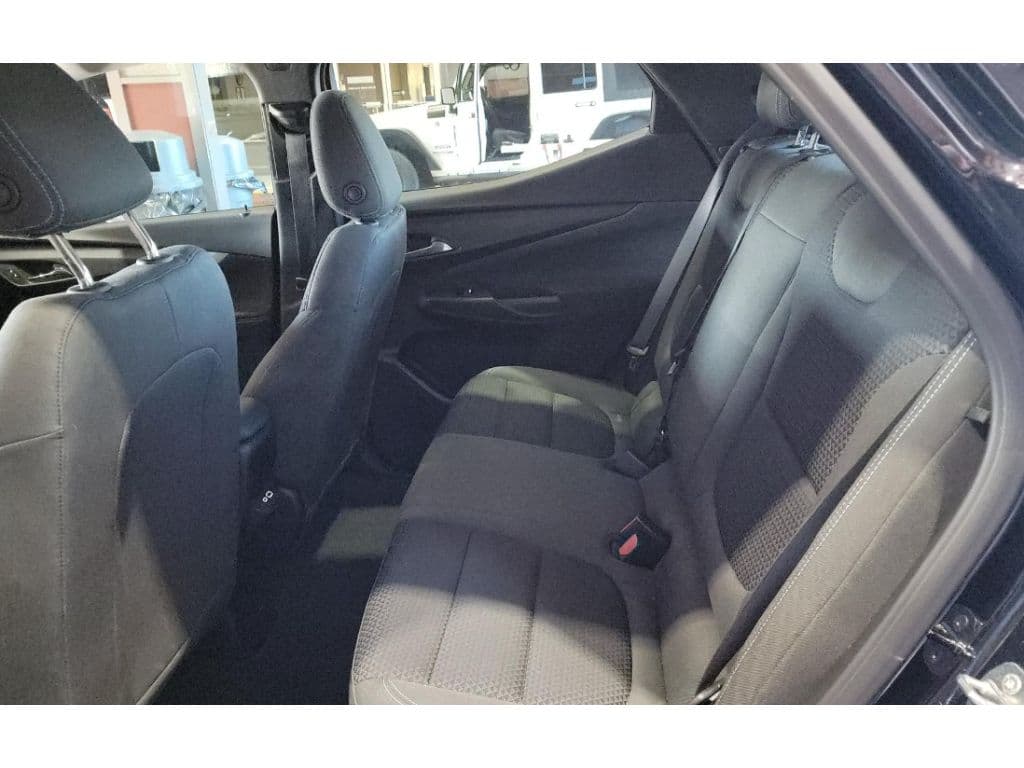 2023 Chevrolet Bolt EUV view 6