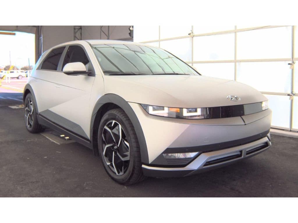 2023 Hyundai IONIQ 5 view 2