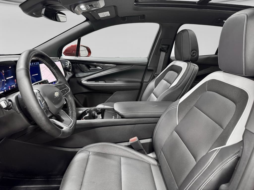 2025 Chevrolet Blazer EV view 17