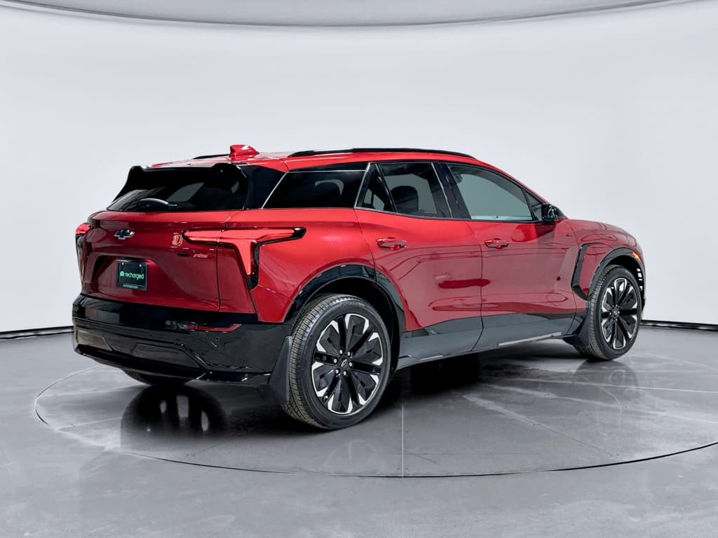 2024 Chevrolet Blazer EV view 3