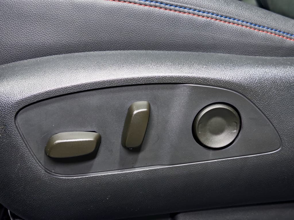 2024 Chevrolet Blazer EV view 7