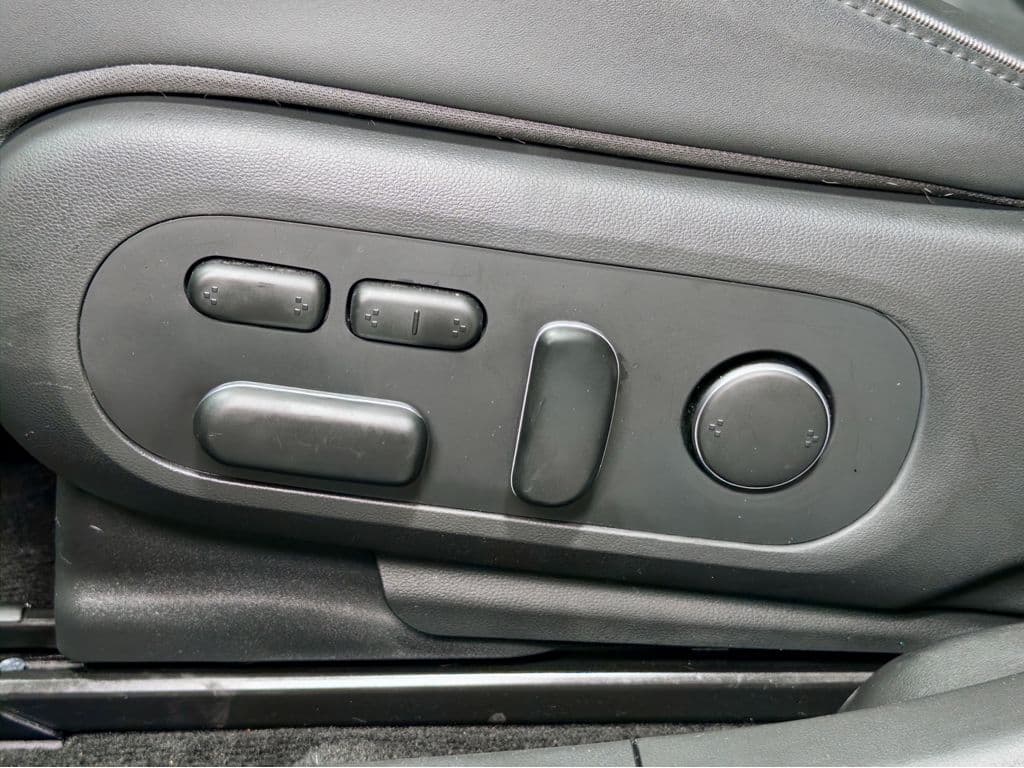 2023 Hyundai IONIQ 5 view 8