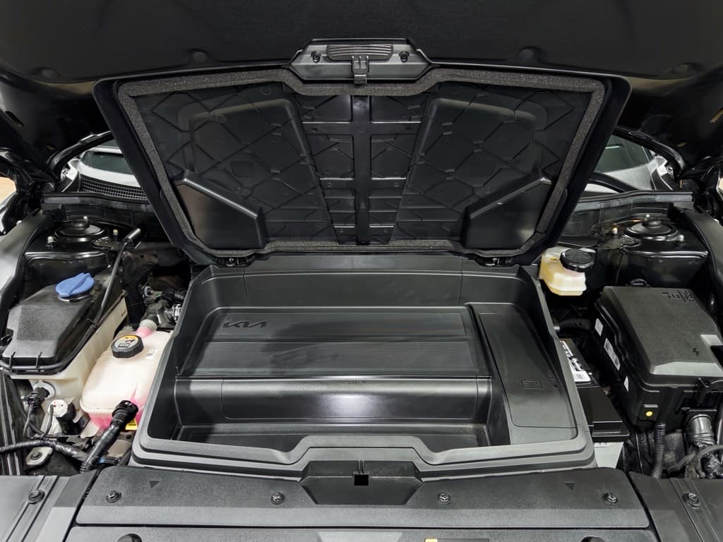 2024 Kia EV6 view 28