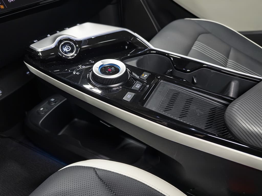 2024 Kia EV6 view 20