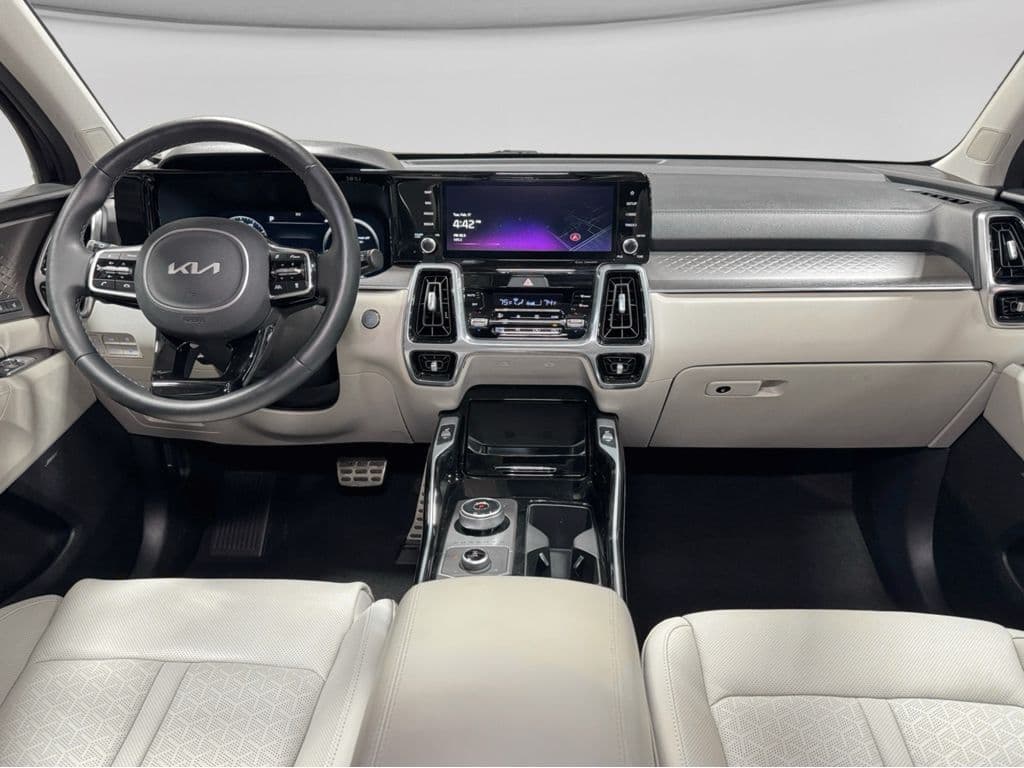 2023 Kia Sorento Plug-in Hybrid view 17