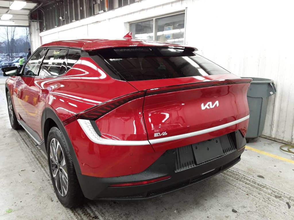 2024 Kia EV6 view 2
