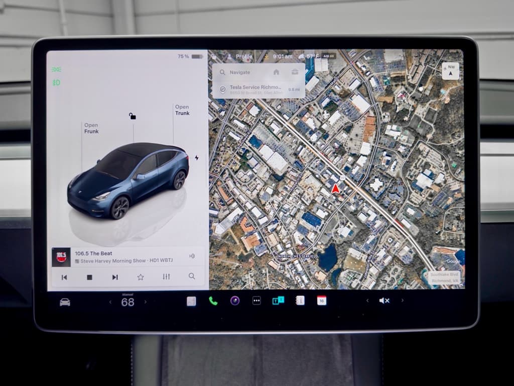 2025 Tesla Model Y view 10