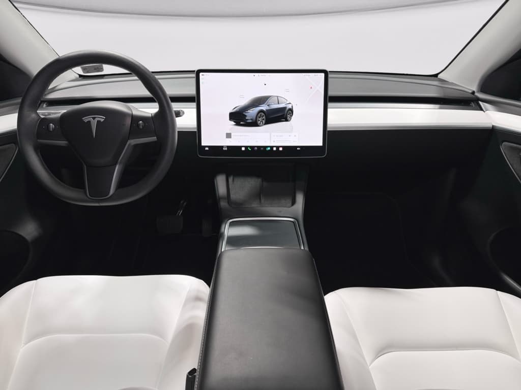 2025 Tesla Model Y view 14