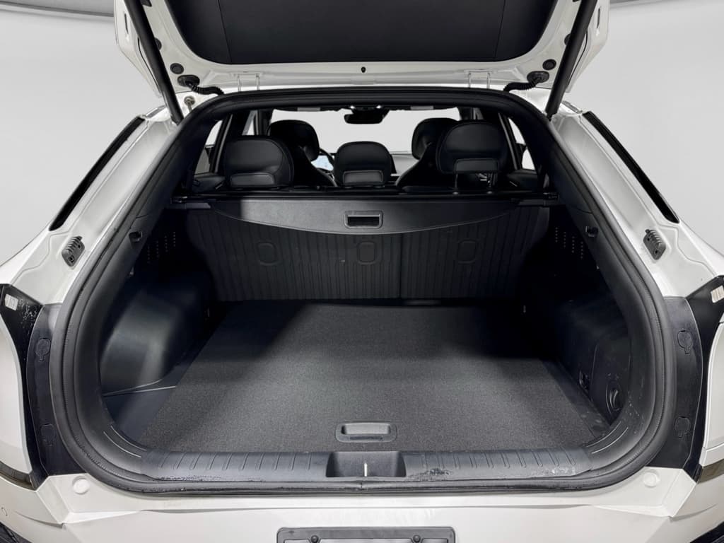 2024 Kia EV6 view 28