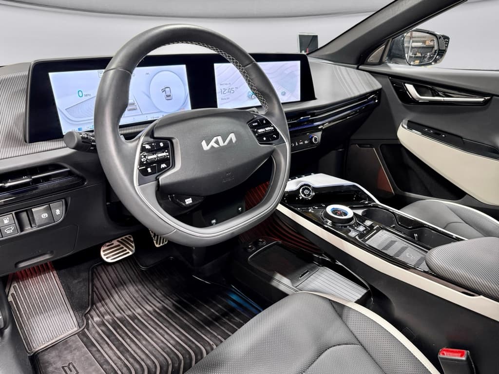 2024 Kia EV6 view 19