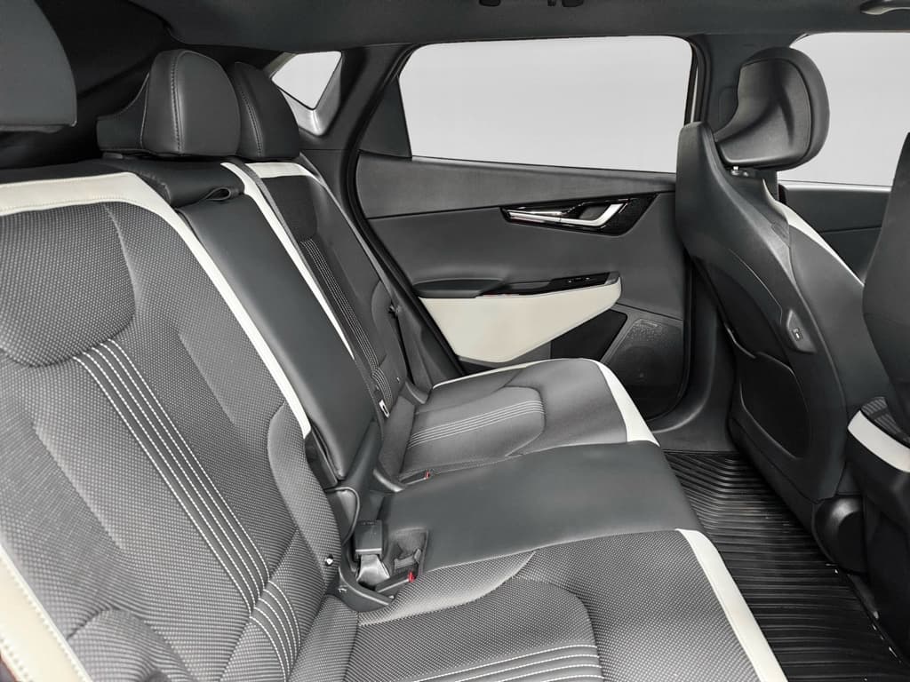 2024 Kia EV6 view 23