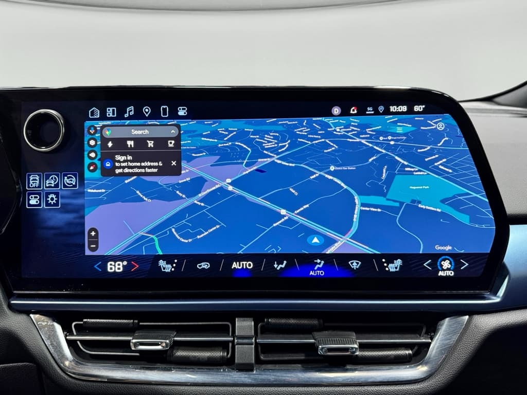 2025 Chevrolet Equinox EV view 11