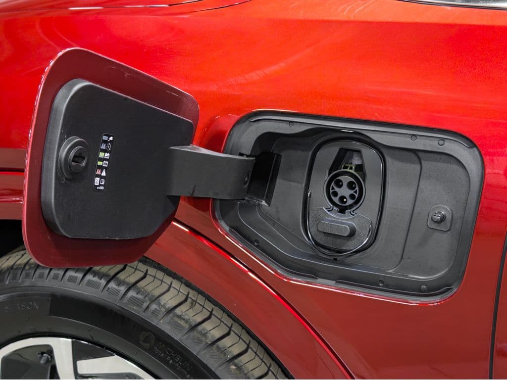 2025 Chevrolet Equinox EV view 5