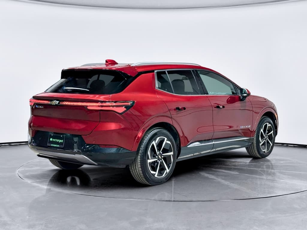 2025 Chevrolet Equinox EV view 3