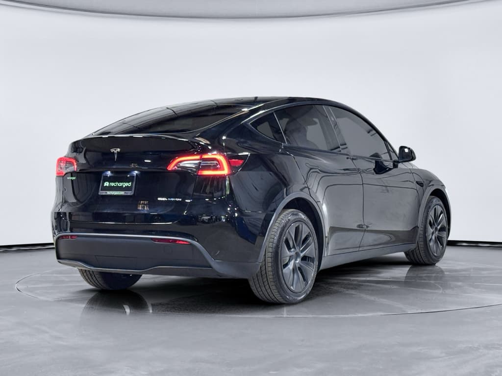 2024 Tesla Model Y view 3
