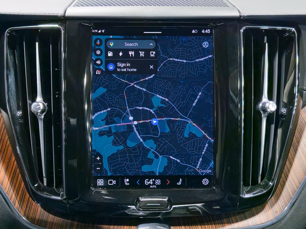 2023 Volvo XC60 view 12