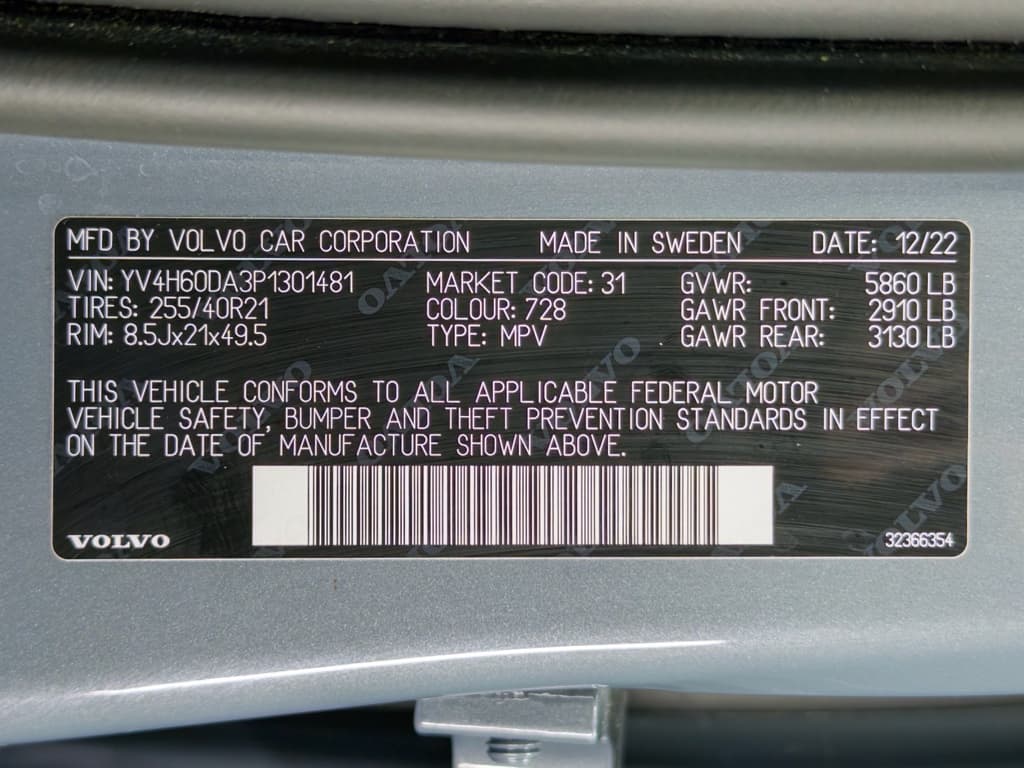 2023 Volvo XC60 view 29