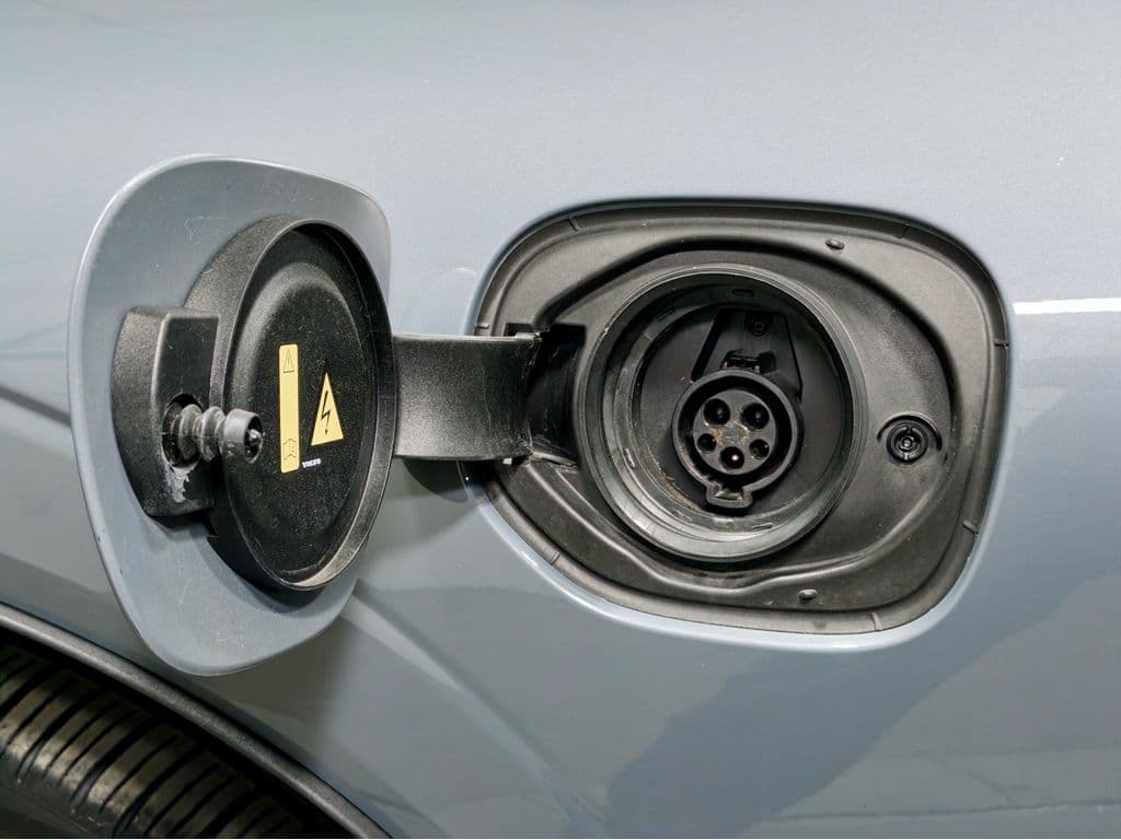 2023 Volvo XC60 view 5