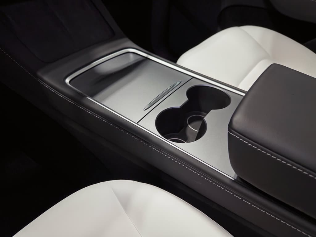 2025 Tesla Model Y view 18