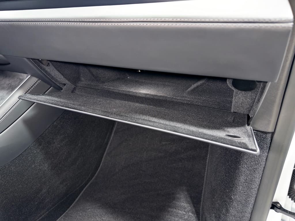 2026 Tesla Model Y view 19