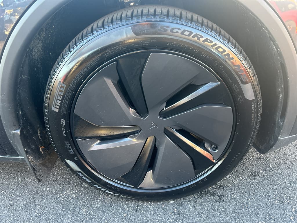 2026 Tesla Model Y view 31