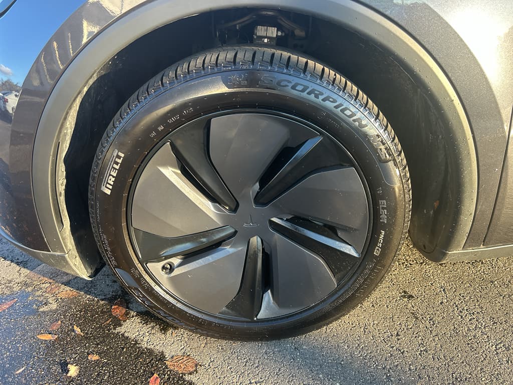 2026 Tesla Model Y view 25