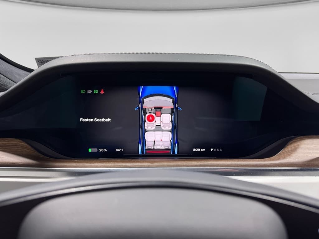2022 Tesla Model S view 8