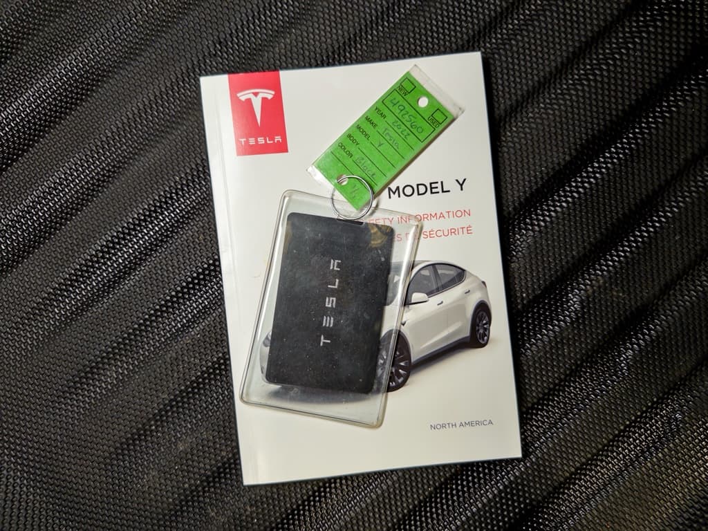 2022 Tesla Model Y view 22