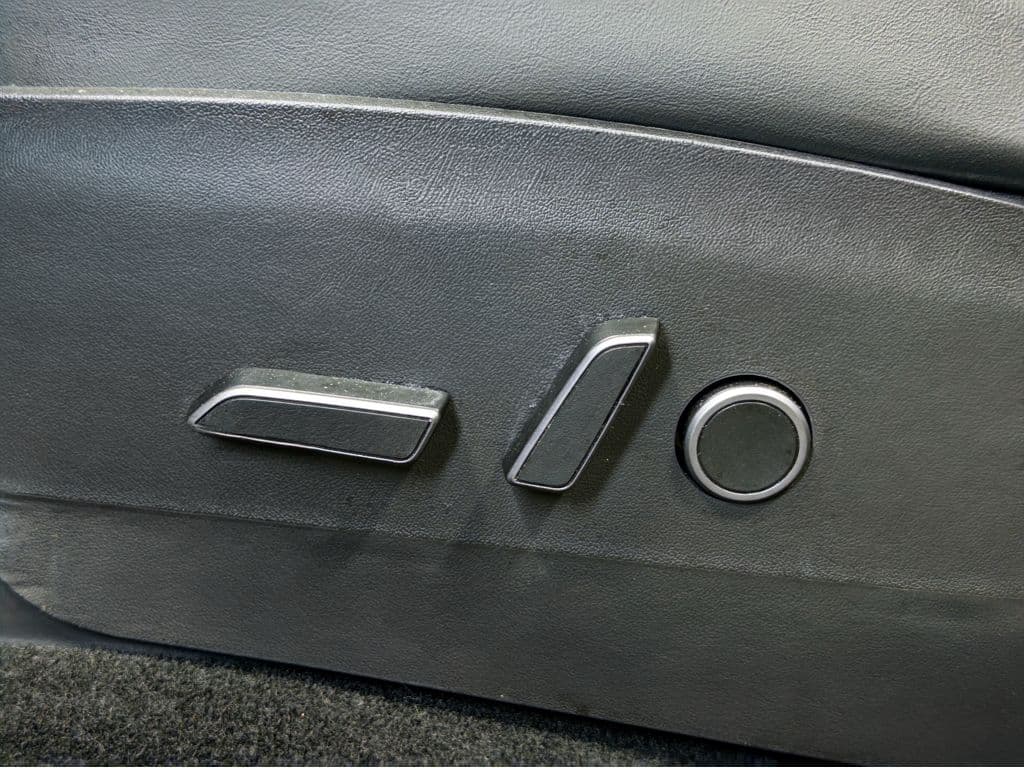 2022 Tesla Model Y view 7