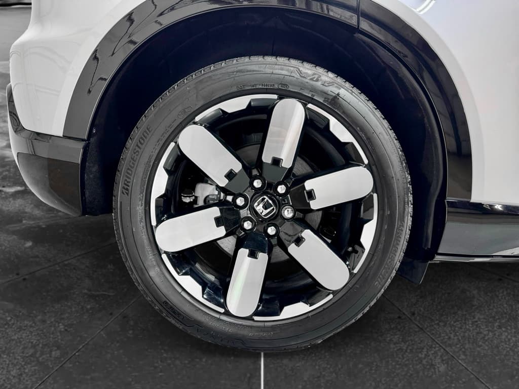 2025 Honda Prologue view 33