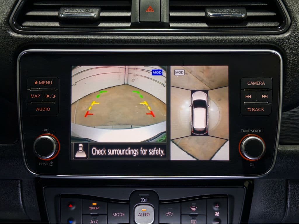 2021 Nissan LEAF view 14