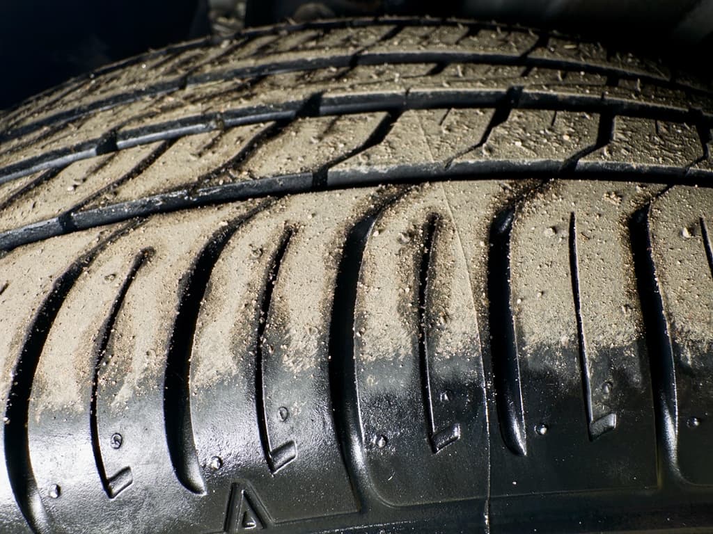 2021 Nissan LEAF view 34