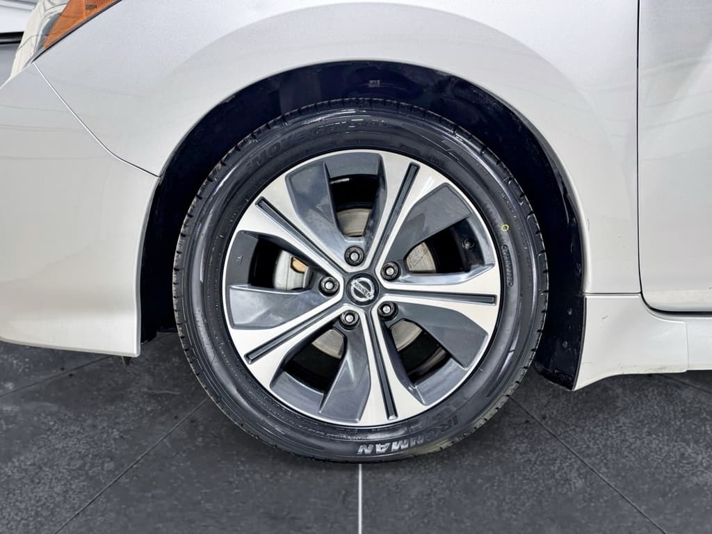 2021 Nissan LEAF view 29