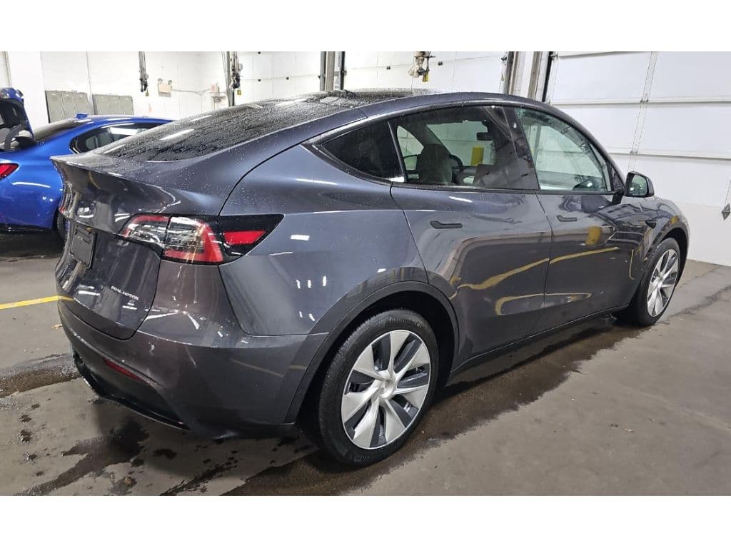 2023 Tesla Model Y view 3