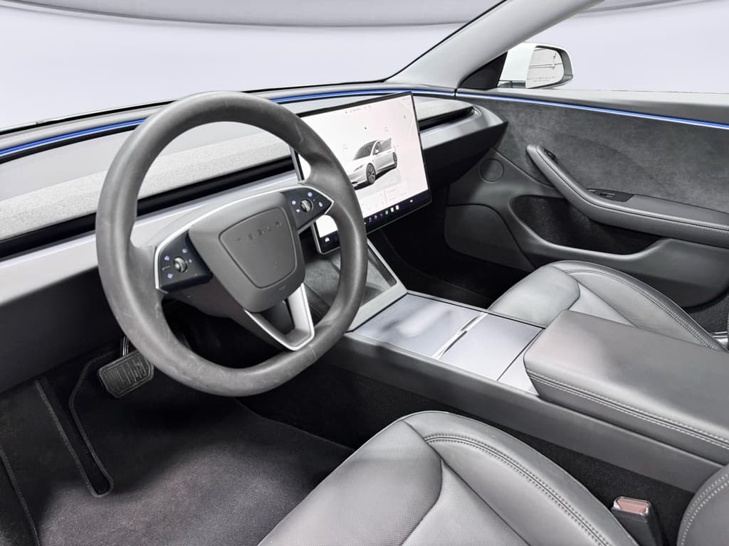 2024 Tesla Model 3 view 16