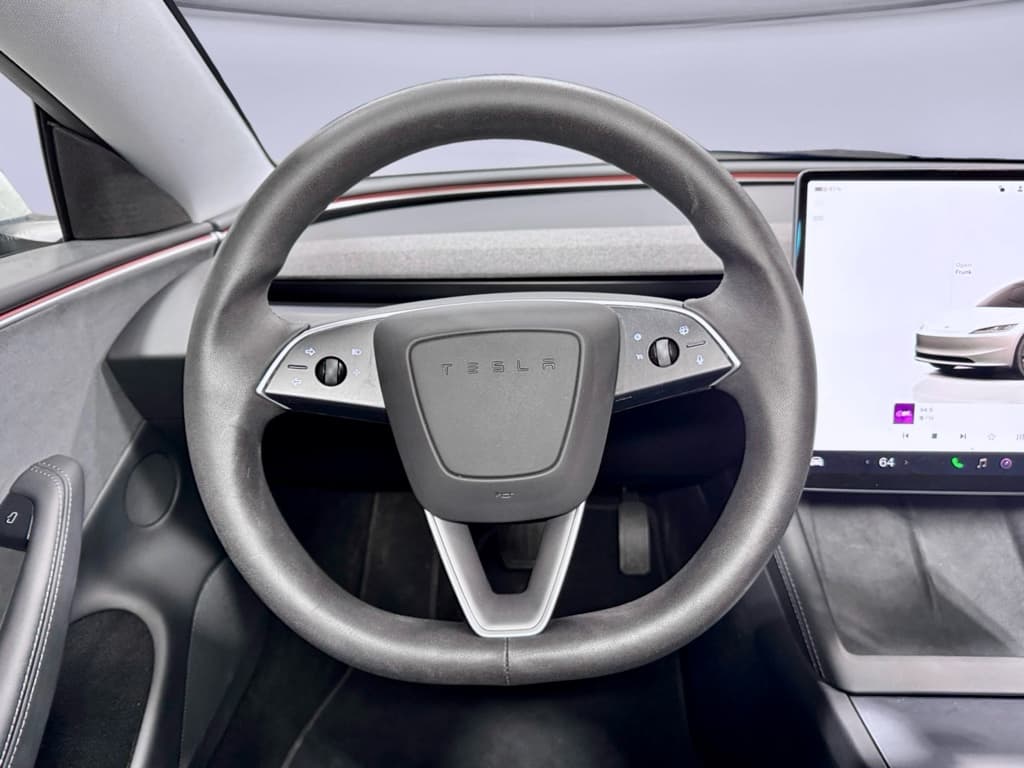 2024 Tesla Model 3 view 7