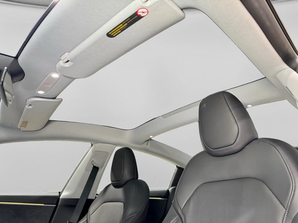 2024 Tesla Model 3 view 22