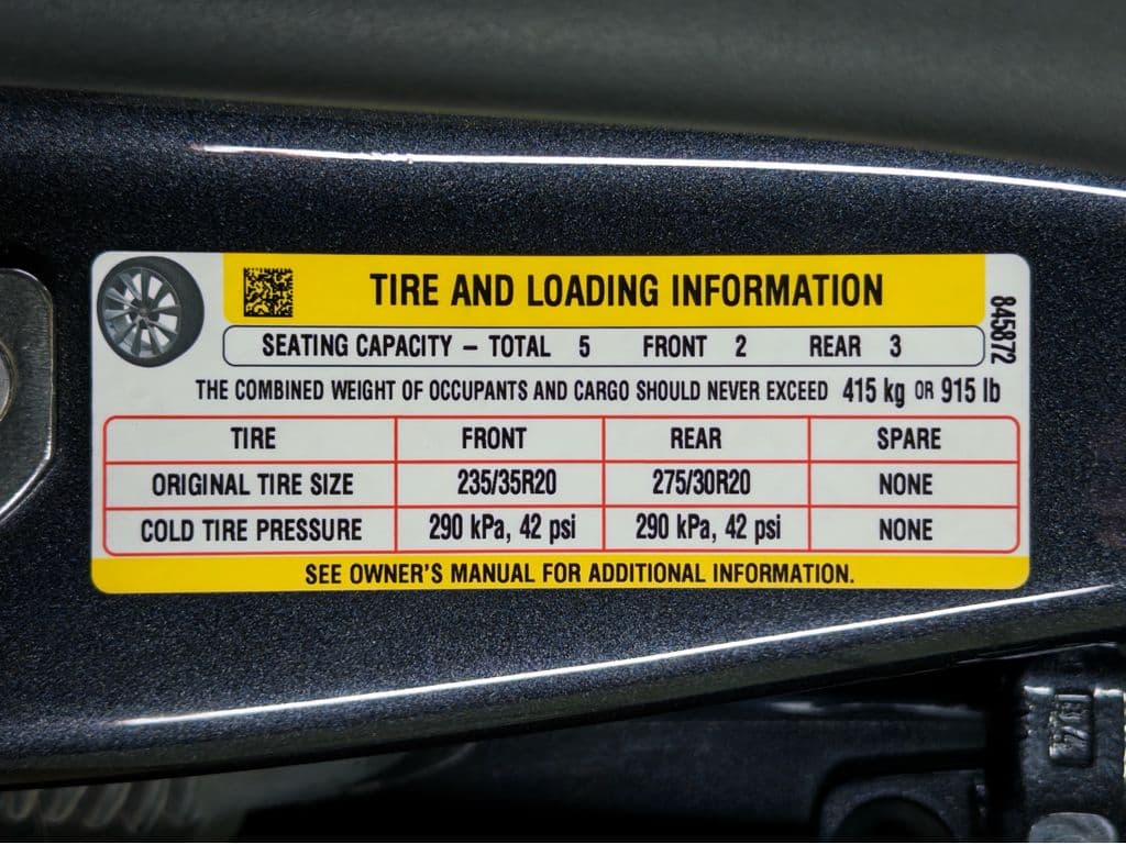 2024 Tesla Model 3 view 28