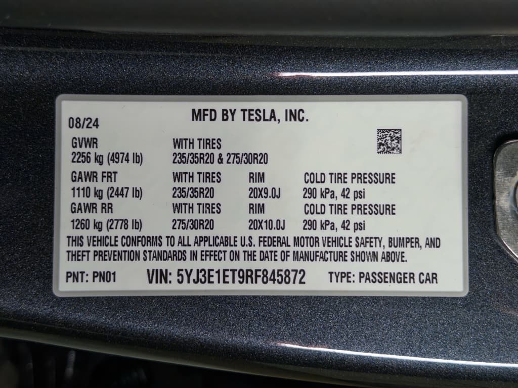 2024 Tesla Model 3 view 27