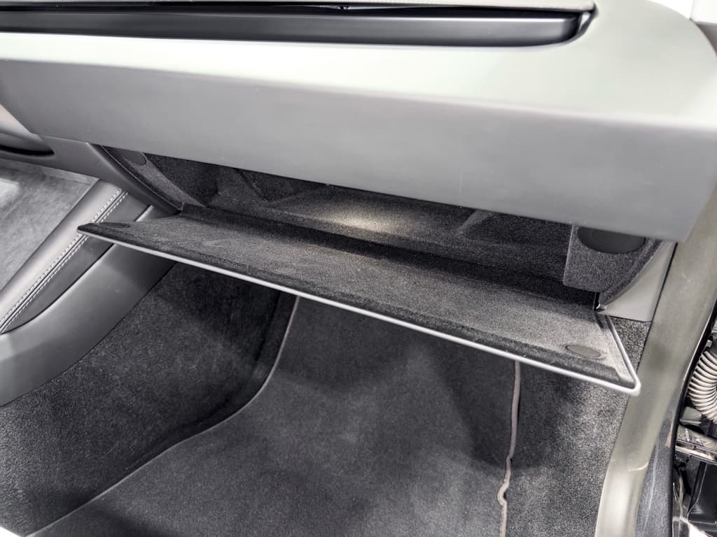 2024 Tesla Model 3 view 18