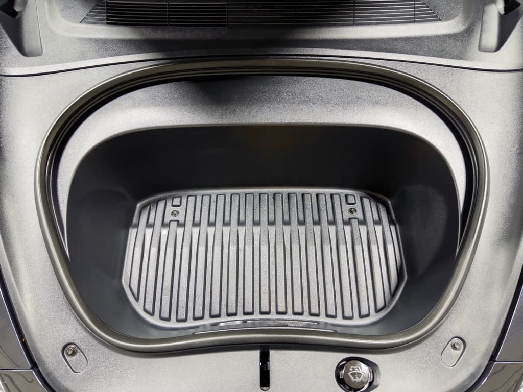 2024 Tesla Model 3 view 24