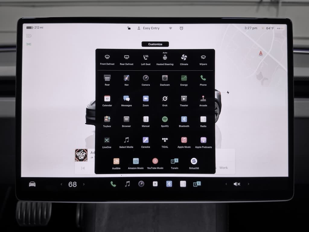2024 Tesla Model 3 view 9