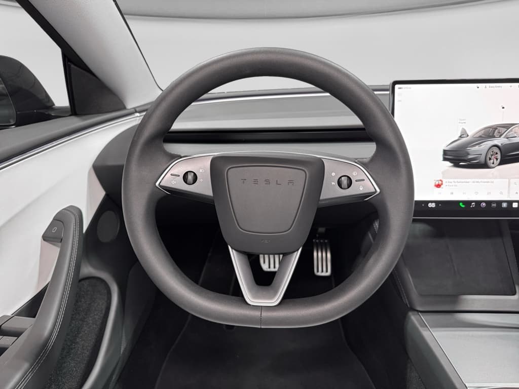2024 Tesla Model 3 view 7