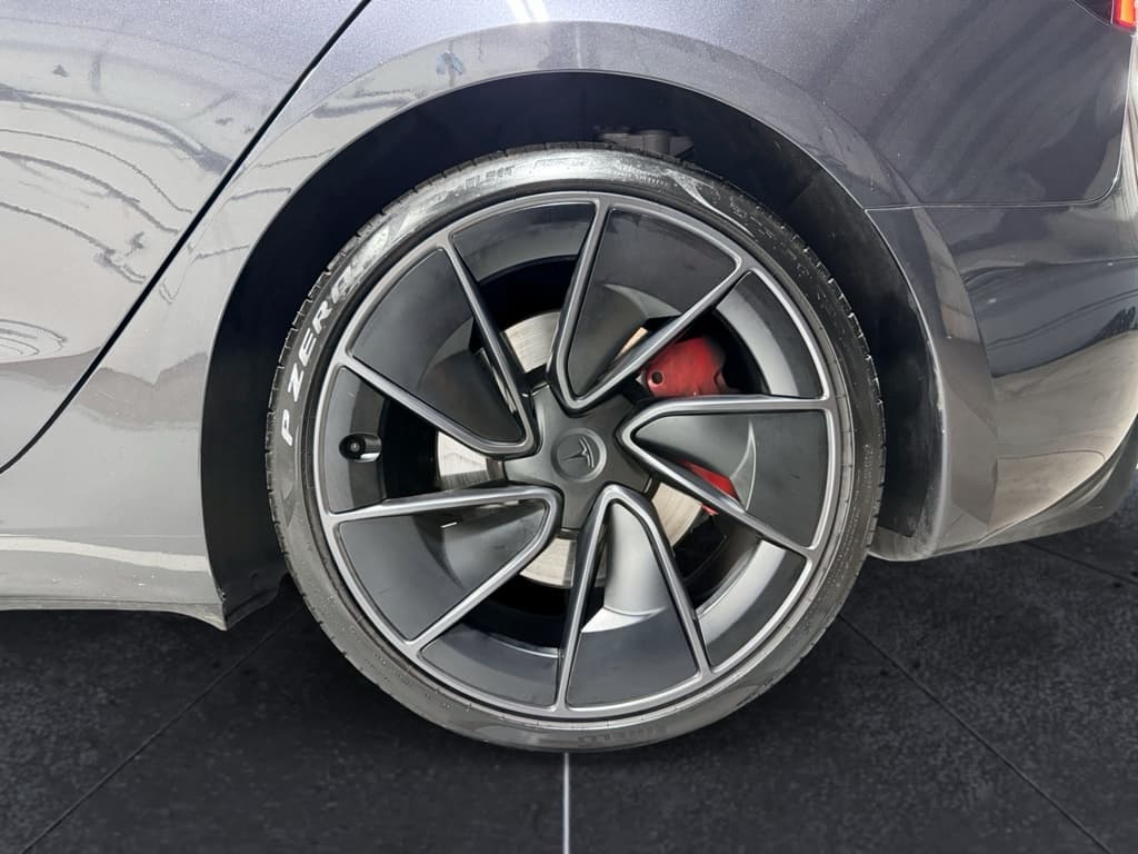 2024 Tesla Model 3 view 31